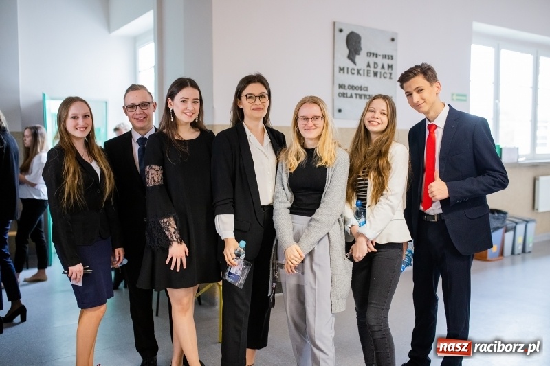Zdjęcie w galerii na portalu naszraciborz.pl: Samotność i Dziady. Maturzyści z Mickiewicza chwycili za pióra wiadomości z regionu