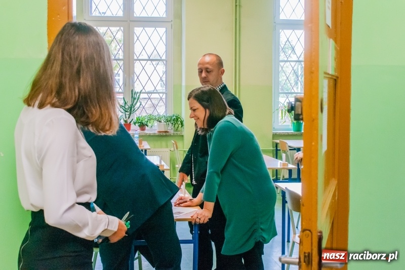 Zdjęcie w galerii na portalu naszraciborz.pl: Czym dla człowieka może być wolność. Matura w raciborskim Ekonomiku wiadomości z regionu