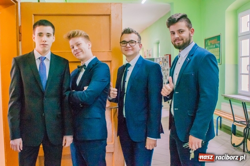 Zdjęcie w galerii na portalu naszraciborz.pl: Czym dla człowieka może być wolność. Matura w raciborskim Ekonomiku wiadomości z regionu