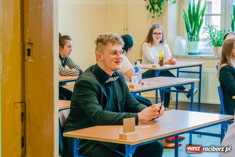 Zdjęcie w galerii na portalu naszraciborz.pl: Czym dla człowieka może być wolność. Matura w raciborskim Ekonomiku wiadomości z regionu