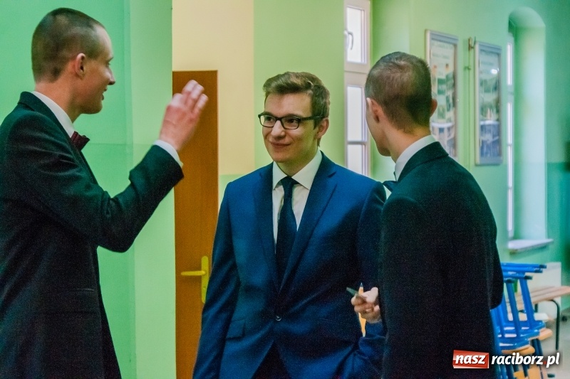 Zdjęcie w galerii na portalu naszraciborz.pl: Czym dla człowieka może być wolność. Matura w raciborskim Ekonomiku wiadomości z regionu