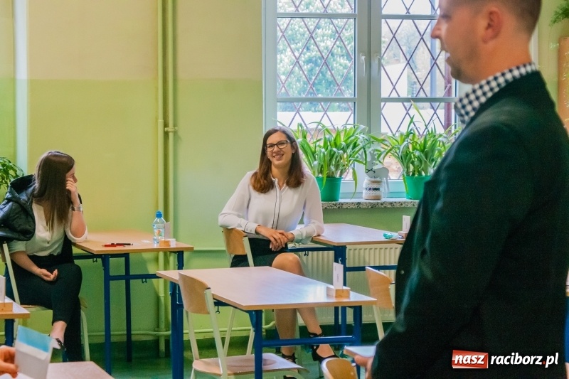 Zdjęcie w galerii na portalu naszraciborz.pl: Czym dla człowieka może być wolność. Matura w raciborskim Ekonomiku wiadomości z regionu