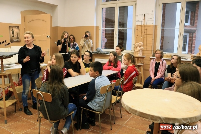 Zdjęcie w galerii na portalu naszraciborz.pl: Odkryj w sobie artystę. Dzień Otwarty w raciborskim Liceum Plastycznym wiadomości z regionu