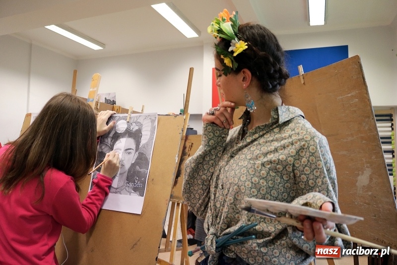 Zdjęcie w galerii na portalu naszraciborz.pl: Odkryj w sobie artystę. Dzień Otwarty w raciborskim Liceum Plastycznym wiadomości z regionu