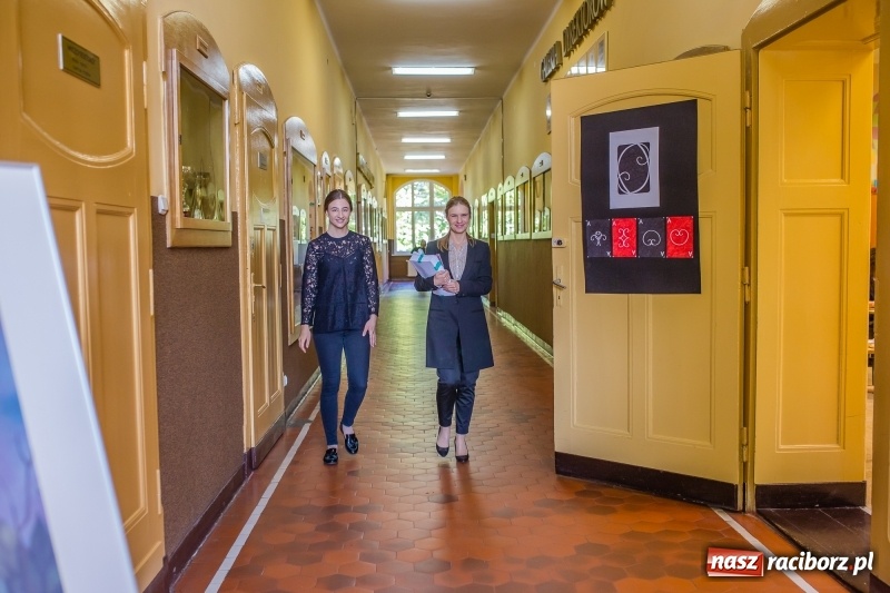 Zdjęcie w galerii na portalu naszraciborz.pl: Absolwenci I LO mierzą się dziś z maturą z matematyki wiadomości z regionu