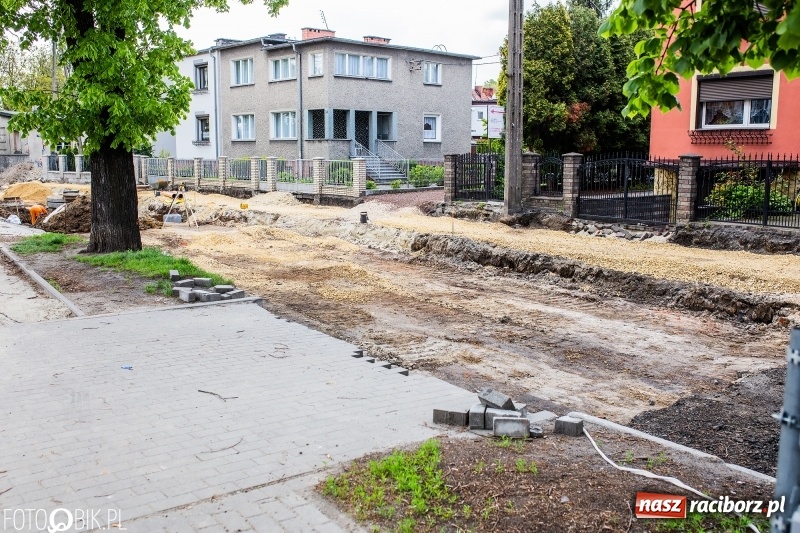 Zdjęcie w galerii na portalu naszraciborz.pl: Starosta chce kłaść jeden dywanik [WIDEO]  wiadomości z regionu
