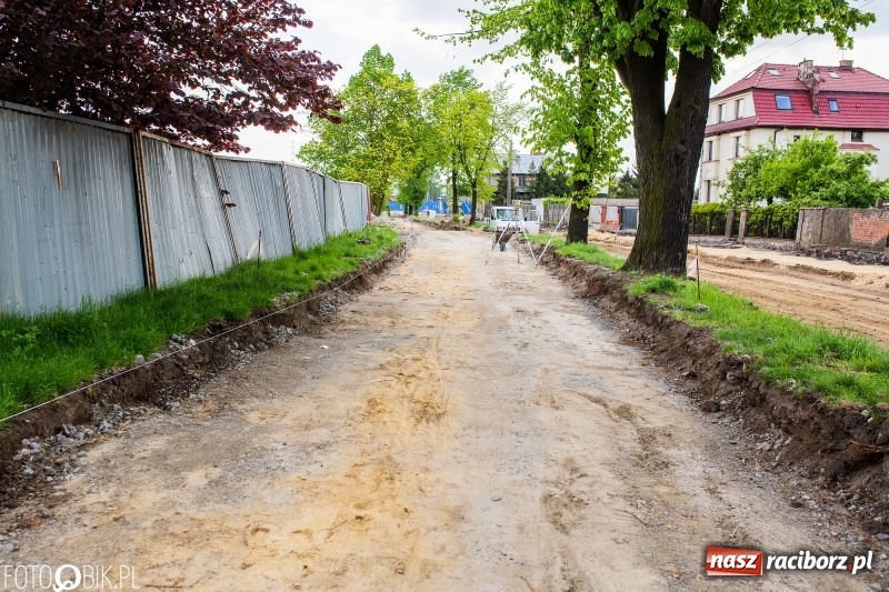 Zdjęcie w galerii na portalu naszraciborz.pl: Starosta chce kłaść jeden dywanik [WIDEO]  wiadomości z regionu