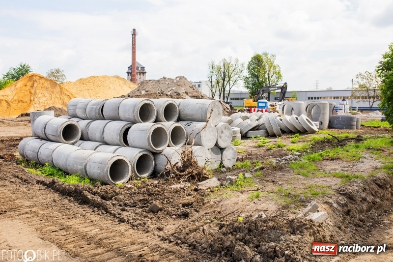 Zdjęcie w galerii na portalu naszraciborz.pl: Starosta chce kłaść jeden dywanik [WIDEO]  wiadomości z regionu
