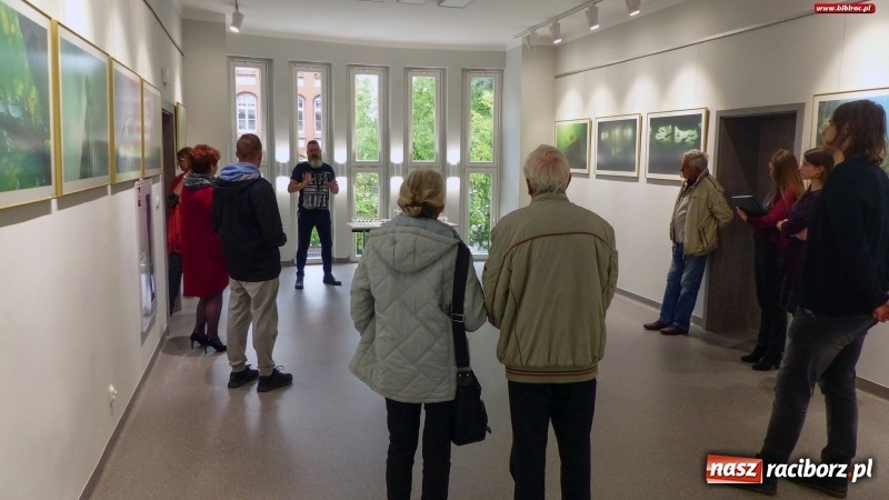 Zdjęcie w galerii na portalu naszraciborz.pl: W raciborskiej bibliotece zobaczysz podwodny świat polskich jezior wiadomości z regionu