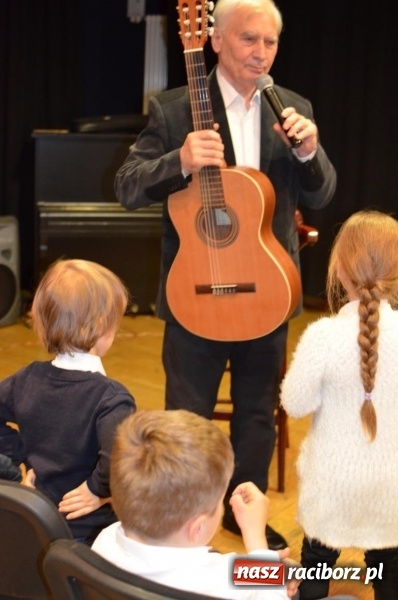 Zdjęcie w galerii na portalu naszraciborz.pl: Elektryczne przystawki, czyli umuzykalnianie w RCK  wiadomości z regionu