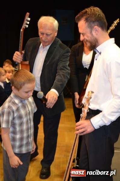 Zdjęcie w galerii na portalu naszraciborz.pl: Elektryczne przystawki, czyli umuzykalnianie w RCK  wiadomości z regionu