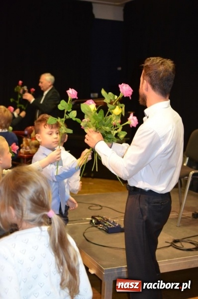 Zdjęcie w galerii na portalu naszraciborz.pl: Elektryczne przystawki, czyli umuzykalnianie w RCK  wiadomości z regionu