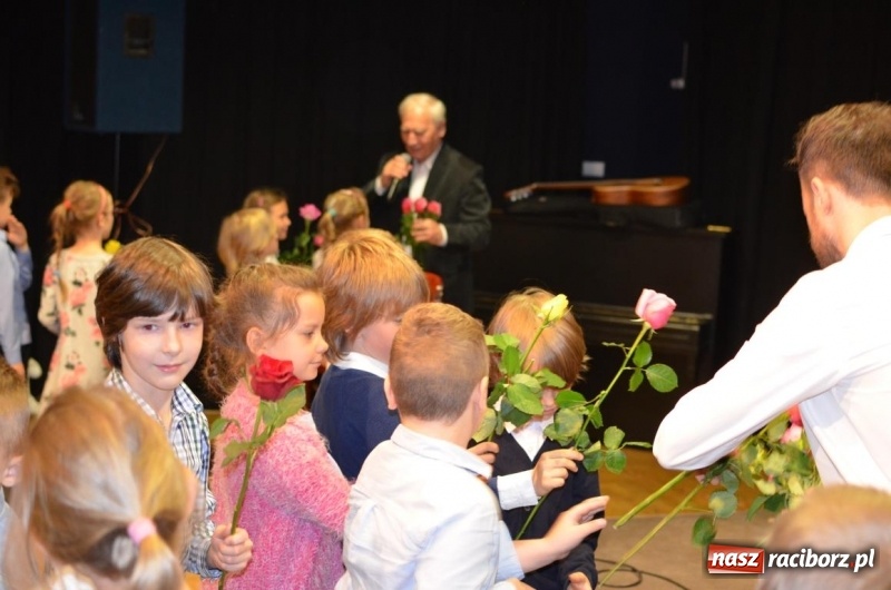 Zdjęcie w galerii na portalu naszraciborz.pl: Elektryczne przystawki, czyli umuzykalnianie w RCK  wiadomości z regionu