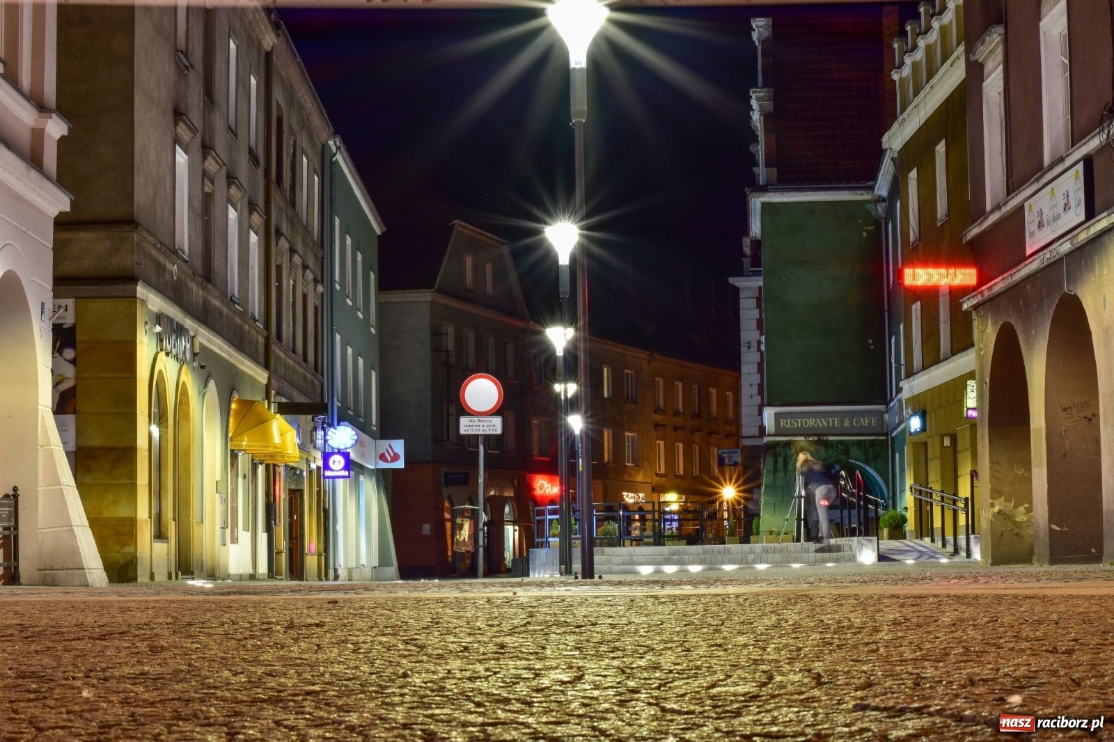 Zdjęcie w galerii na portalu naszraciborz.pl: Tak wyglądała ulica Długa przed remontem [FOTO] wiadomości z regionu