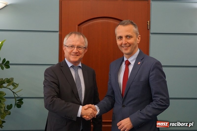 Zdjęcie w galerii na portalu naszraciborz.pl: Ważny polityk niemieckiej CDU u prezydenta Raciborza wiadomości z regionu