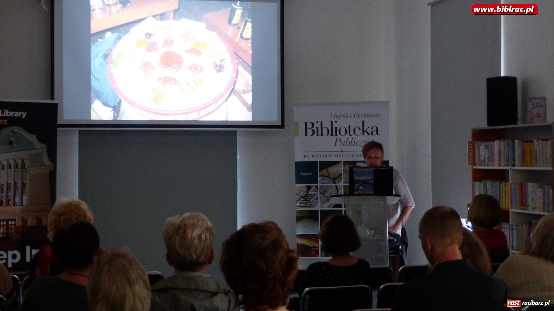 Zdjęcie w galerii na portalu naszraciborz.pl: Etiopia na wyciągnięcie ręki. Michał Szulim gościł w raciborskiej bibliotece wiadomości z regionu