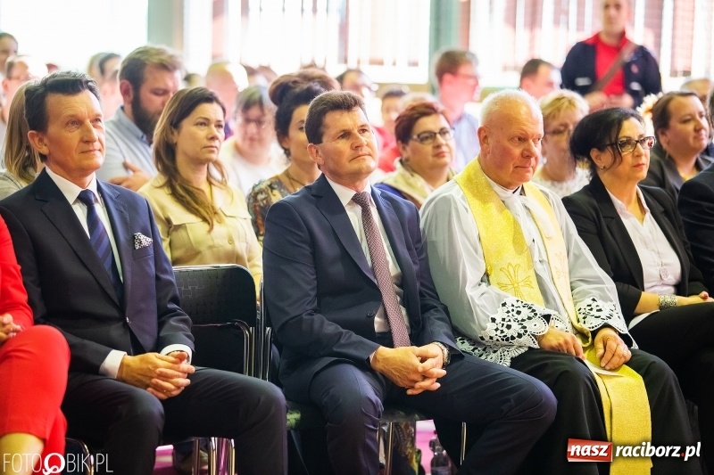 Zdjęcie w galerii na portalu naszraciborz.pl: W Bieńkowicach promowali pozytywne wartości wiadomości z regionu