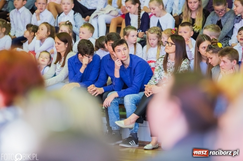 Zdjęcie w galerii na portalu naszraciborz.pl: W Bieńkowicach promowali pozytywne wartości wiadomości z regionu