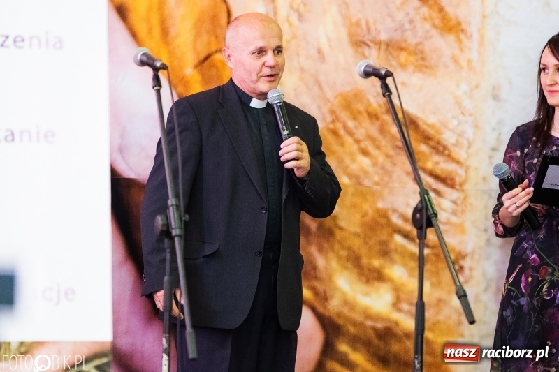 Zdjęcie w galerii na portalu naszraciborz.pl: W Bieńkowicach promowali pozytywne wartości wiadomości z regionu