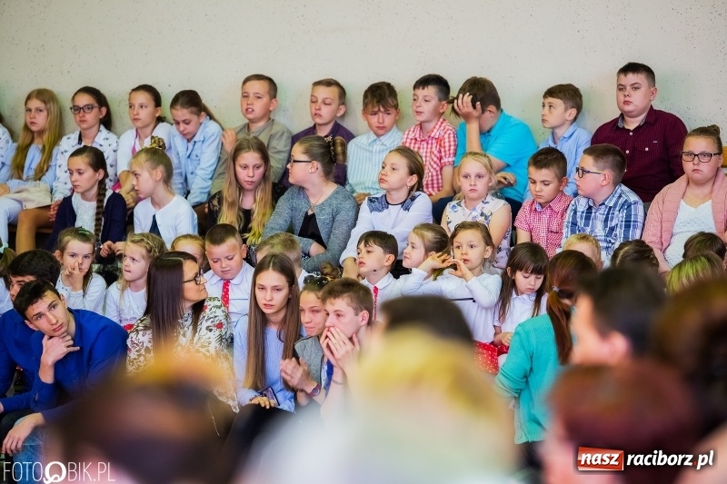 Zdjęcie w galerii na portalu naszraciborz.pl: W Bieńkowicach promowali pozytywne wartości wiadomości z regionu