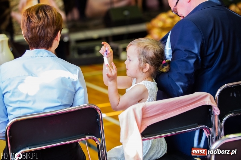 Zdjęcie w galerii na portalu naszraciborz.pl: W Bieńkowicach promowali pozytywne wartości wiadomości z regionu