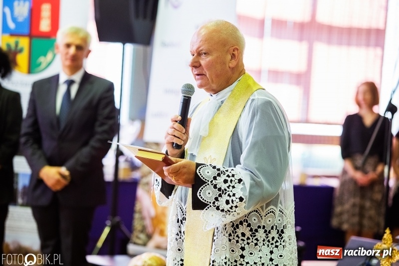 Zdjęcie w galerii na portalu naszraciborz.pl: W Bieńkowicach promowali pozytywne wartości wiadomości z regionu