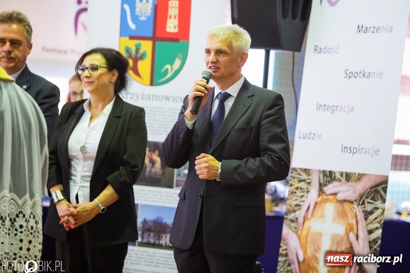 Zdjęcie w galerii na portalu naszraciborz.pl: W Bieńkowicach promowali pozytywne wartości wiadomości z regionu