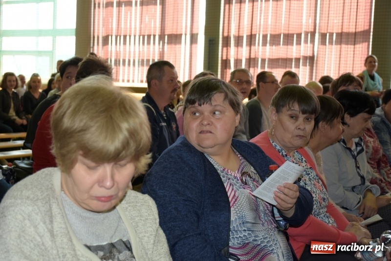 Zdjęcie w galerii na portalu naszraciborz.pl: W Bieńkowicach promowali pozytywne wartości wiadomości z regionu