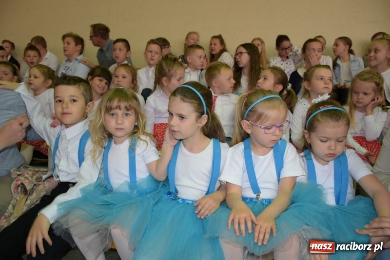 Zdjęcie w galerii na portalu naszraciborz.pl: W Bieńkowicach promowali pozytywne wartości wiadomości z regionu