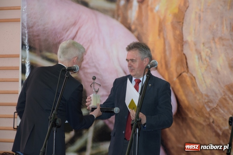 Zdjęcie w galerii na portalu naszraciborz.pl: W Bieńkowicach promowali pozytywne wartości wiadomości z regionu