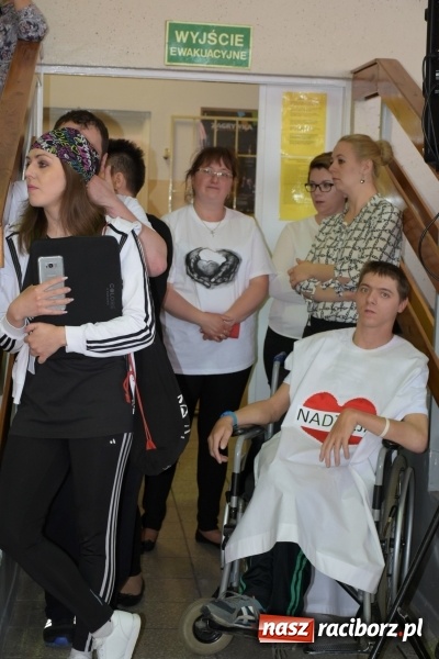 Zdjęcie w galerii na portalu naszraciborz.pl: W Bieńkowicach promowali pozytywne wartości wiadomości z regionu