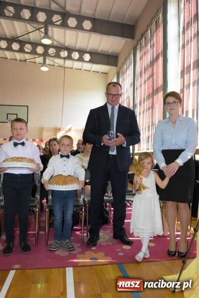 Zdjęcie w galerii na portalu naszraciborz.pl: W Bieńkowicach promowali pozytywne wartości wiadomości z regionu