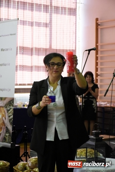 Zdjęcie w galerii na portalu naszraciborz.pl: W Bieńkowicach promowali pozytywne wartości wiadomości z regionu