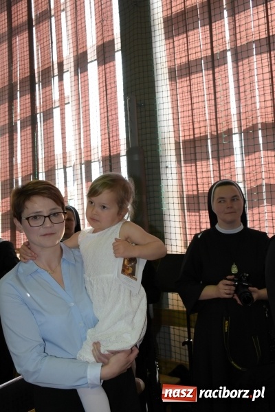 Zdjęcie w galerii na portalu naszraciborz.pl: W Bieńkowicach promowali pozytywne wartości wiadomości z regionu