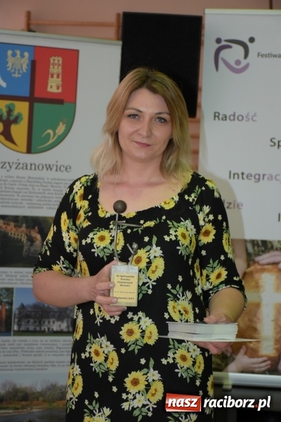 Zdjęcie w galerii na portalu naszraciborz.pl: W Bieńkowicach promowali pozytywne wartości wiadomości z regionu