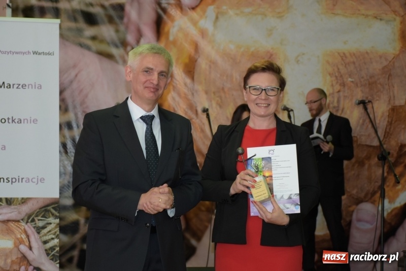 Zdjęcie w galerii na portalu naszraciborz.pl: W Bieńkowicach promowali pozytywne wartości wiadomości z regionu