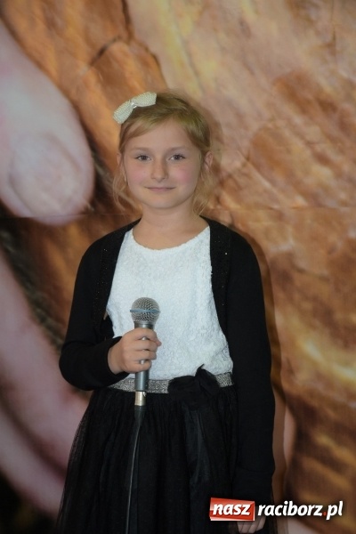 Zdjęcie w galerii na portalu naszraciborz.pl: W Bieńkowicach promowali pozytywne wartości wiadomości z regionu