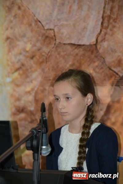 Zdjęcie w galerii na portalu naszraciborz.pl: W Bieńkowicach promowali pozytywne wartości wiadomości z regionu