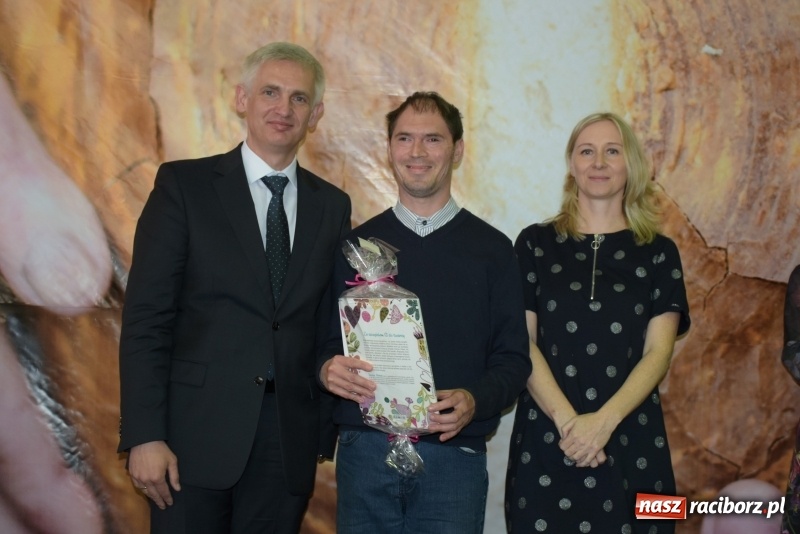 Zdjęcie w galerii na portalu naszraciborz.pl: W Bieńkowicach promowali pozytywne wartości wiadomości z regionu