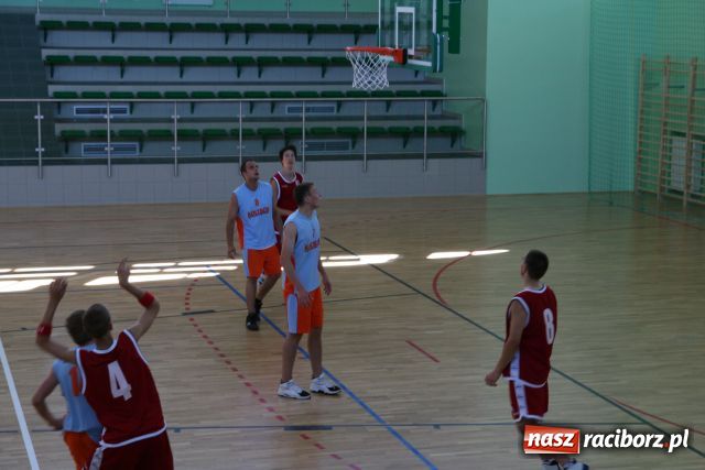 Zdjęcie w galerii na portalu naszraciborz.pl: Koszykówka - mistrz sezonu wiadomości z regionu