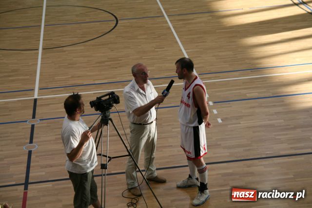 Zdjęcie w galerii na portalu naszraciborz.pl: Koszykówka - mistrz sezonu wiadomości z regionu