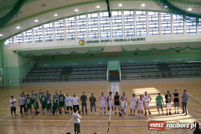 Zdjęcie w galerii na portalu naszraciborz.pl: Koszykówka - mistrz sezonu wiadomości z regionu