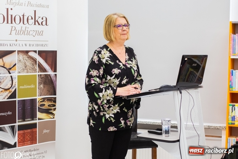 Zdjęcie w galerii na portalu naszraciborz.pl: Krzewienie ducha czytelnictwa to misja. Dzień Bibliotekarza w raciborskiej książnicy wiadomości z regionu