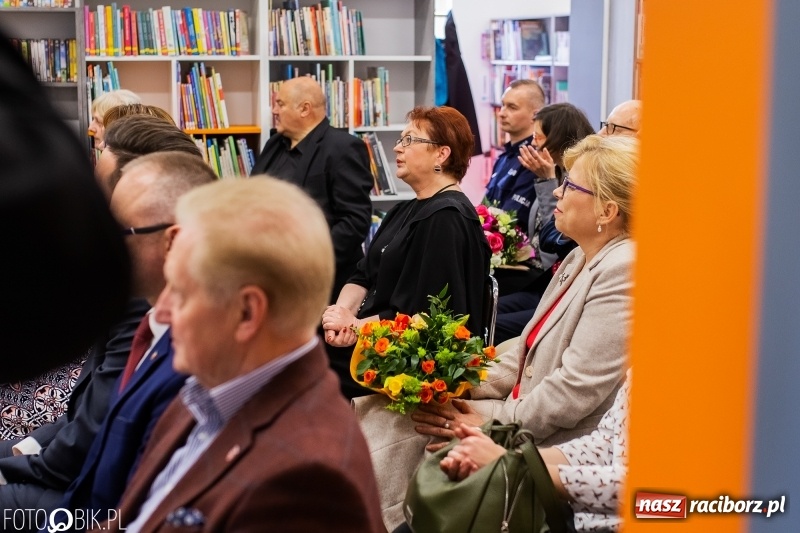 Zdjęcie w galerii na portalu naszraciborz.pl: Krzewienie ducha czytelnictwa to misja. Dzień Bibliotekarza w raciborskiej książnicy wiadomości z regionu