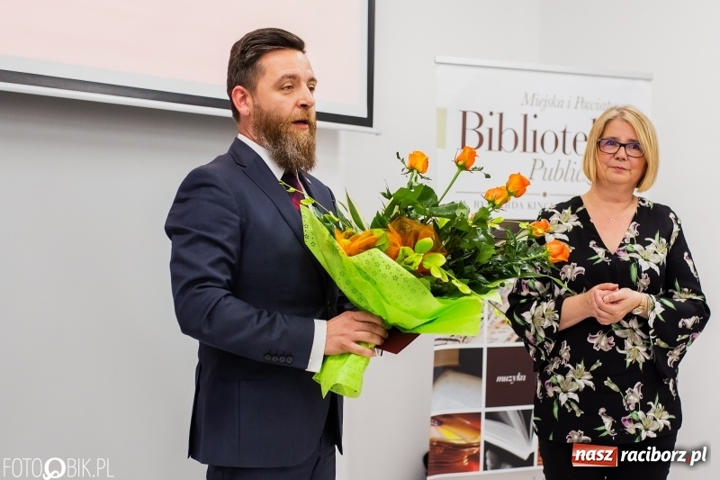 Zdjęcie w galerii na portalu naszraciborz.pl: Krzewienie ducha czytelnictwa to misja. Dzień Bibliotekarza w raciborskiej książnicy wiadomości z regionu
