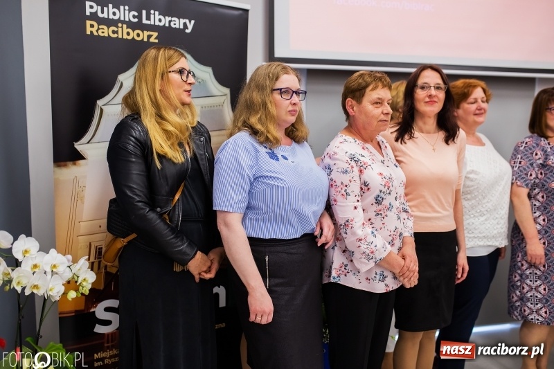 Zdjęcie w galerii na portalu naszraciborz.pl: Krzewienie ducha czytelnictwa to misja. Dzień Bibliotekarza w raciborskiej książnicy wiadomości z regionu