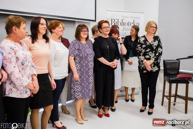 Zdjęcie w galerii na portalu naszraciborz.pl: Krzewienie ducha czytelnictwa to misja. Dzień Bibliotekarza w raciborskiej książnicy wiadomości z regionu
