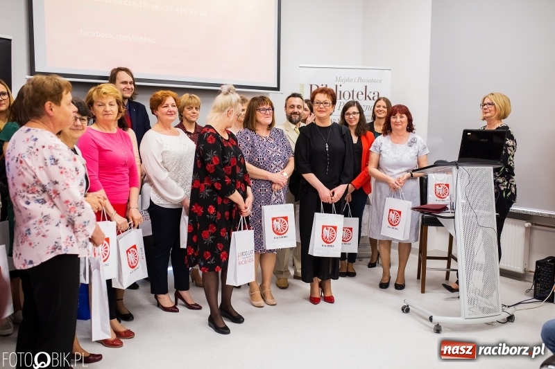 Zdjęcie w galerii na portalu naszraciborz.pl: Krzewienie ducha czytelnictwa to misja. Dzień Bibliotekarza w raciborskiej książnicy wiadomości z regionu