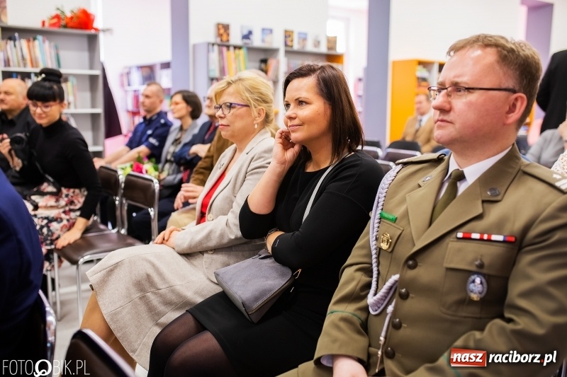 Zdjęcie w galerii na portalu naszraciborz.pl: Krzewienie ducha czytelnictwa to misja. Dzień Bibliotekarza w raciborskiej książnicy wiadomości z regionu