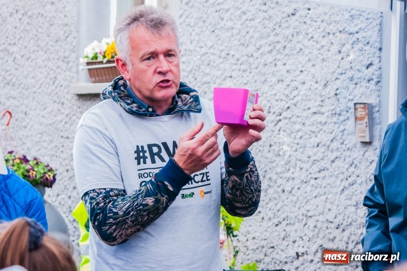 Zdjęcie w galerii na portalu naszraciborz.pl: Czego jeszcze nie wiesz o ogrodzie? Rodzinne Warsztaty Ogrodnicze z Witoldem Czuksanowem w AgroMarkecie wiadomości z regionu